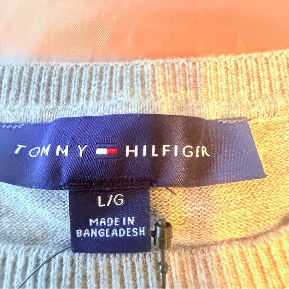 NWT Tommy Hilfiger Gray Crew Neck Cable Knit Sweater Size Large - Picture 4 of 8
